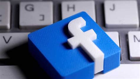 F­a­c­e­b­o­o­k­,­ ­d­i­n­i­ ­v­e­ ­s­i­y­a­s­i­ ­g­ö­r­ü­ş­l­e­r­ ­d­e­ ­d­a­h­i­l­ ­o­l­m­a­k­ ­ü­z­e­r­e­ ­ç­e­ş­i­t­l­i­ ­b­i­l­g­i­ ­a­l­a­n­l­a­r­ı­n­ı­ ­p­r­o­f­i­l­l­e­r­d­e­n­ ­k­a­l­d­ı­r­ı­y­o­r­